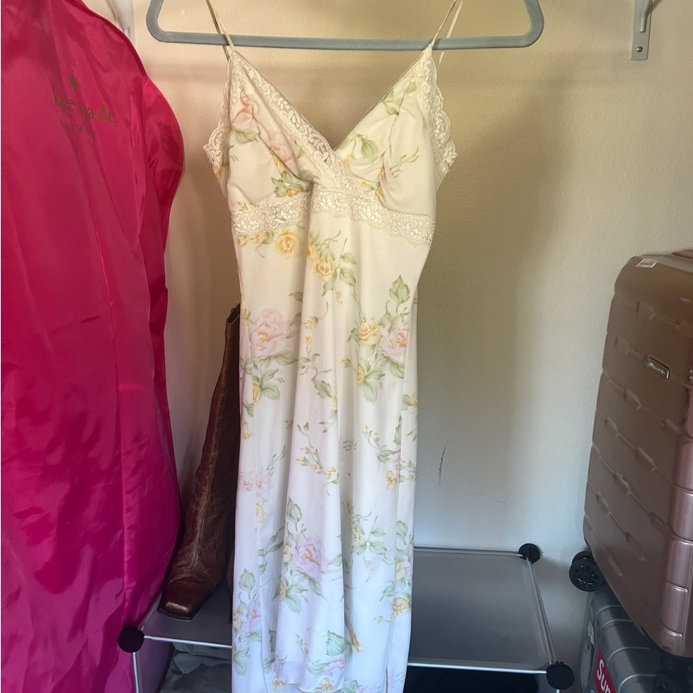Kate Spade White Floral Chemise with Lace
